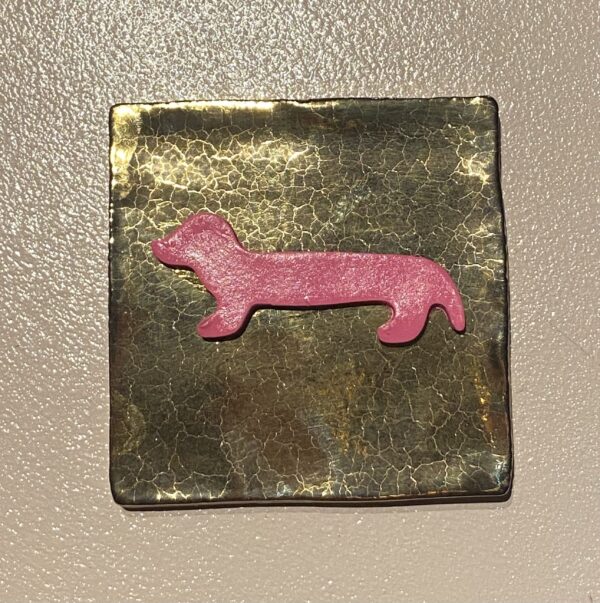 Goud tegeltje met roze teckel - Afbeelding 3